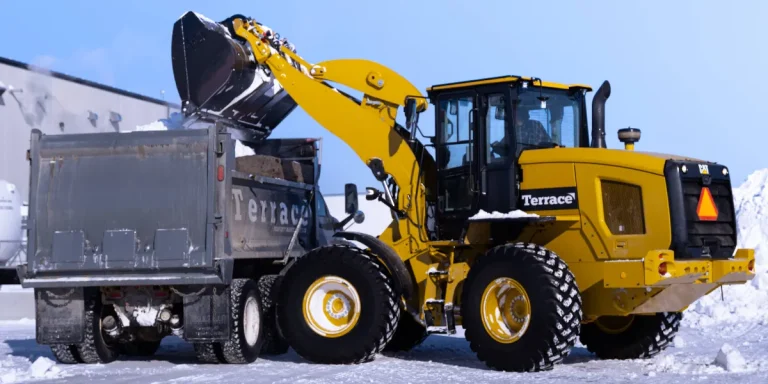 What to look for in a commercial snow removal company in Winnipeg.